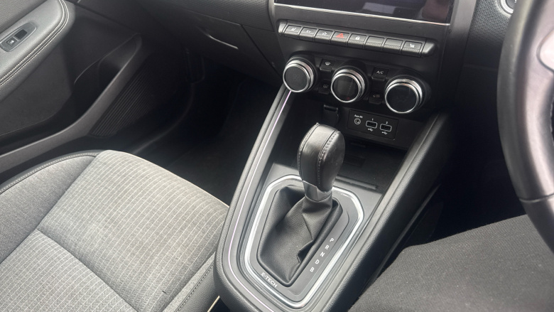 Renault Clio 1.6 E-TECH Hybrid 140 Lutecia SE 5dr Auto Hybrid Hatchback